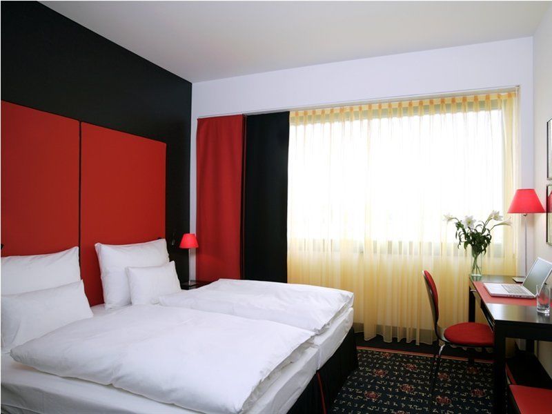 Holiday Inn Munich - Leuchtenbergring, An Ihg Hotel Dış mekan fotoğraf